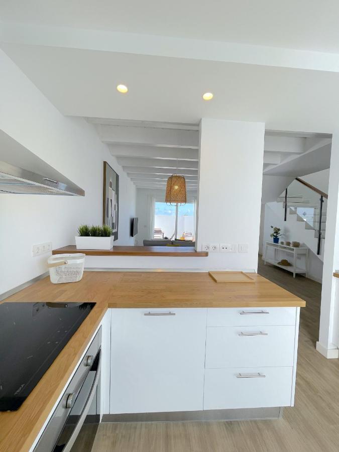 Casahost Villa Dolce Vita Costa Teguise Exterior photo