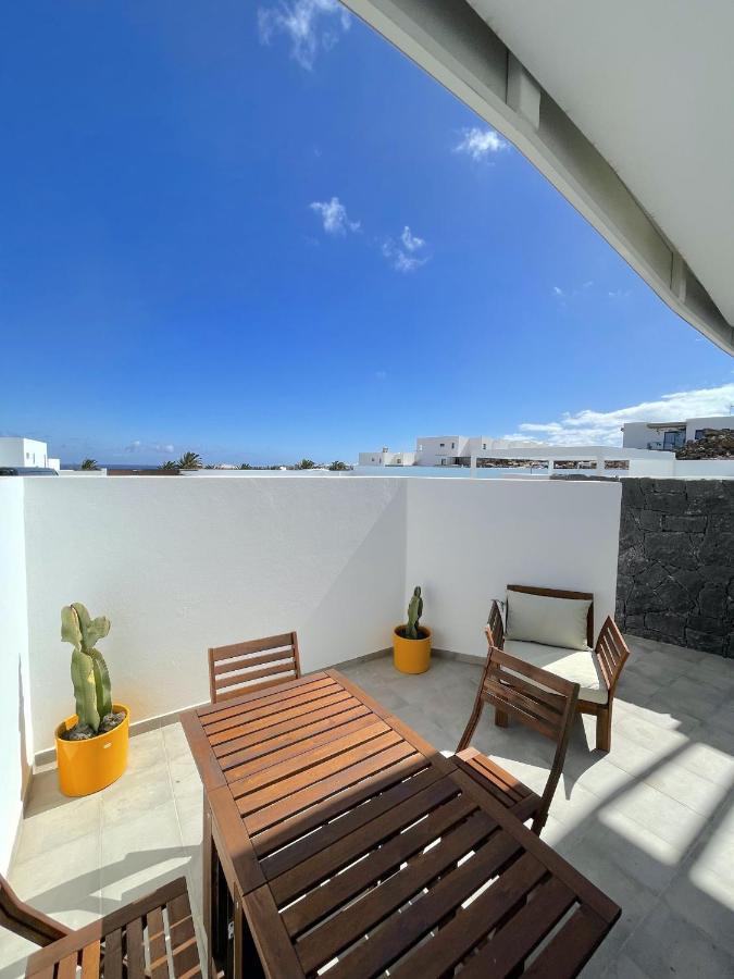 Casahost Villa Dolce Vita Costa Teguise Exterior photo